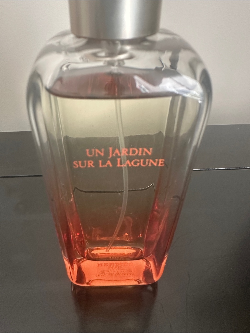 Hermes Un Jardin Sur La Lagune - Clear to Coral Ombre Bottle - Picture 3 of 5